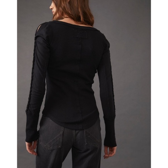 Free People Daisy Chain Cuff long sleeve tee in black - Picture 6 of 7